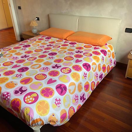Casa Rino- Rho Fiera Apartment ภายนอก รูปภาพ