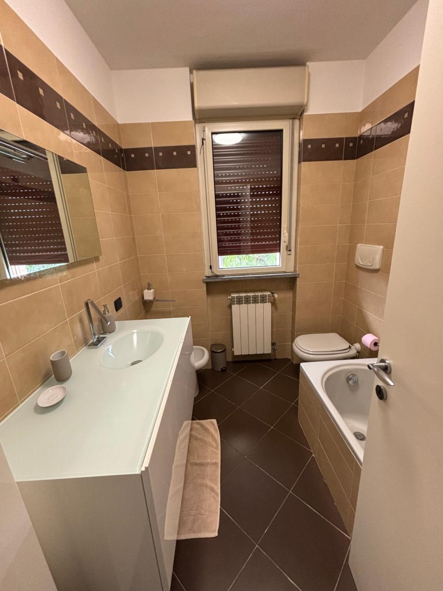Casa Rino- Rho Fiera Apartment ภายนอก รูปภาพ